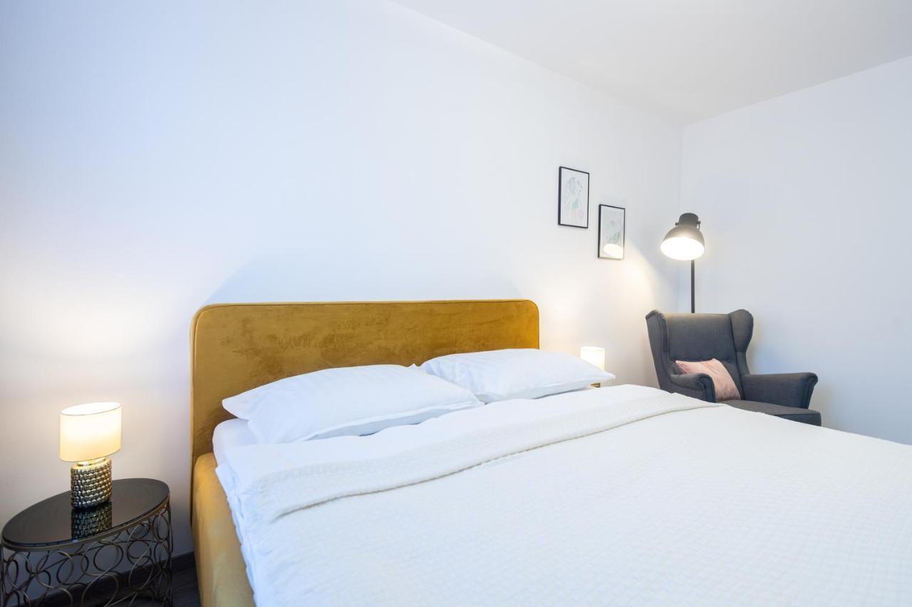 Nova Karolina Apartment Острава Екстериор снимка