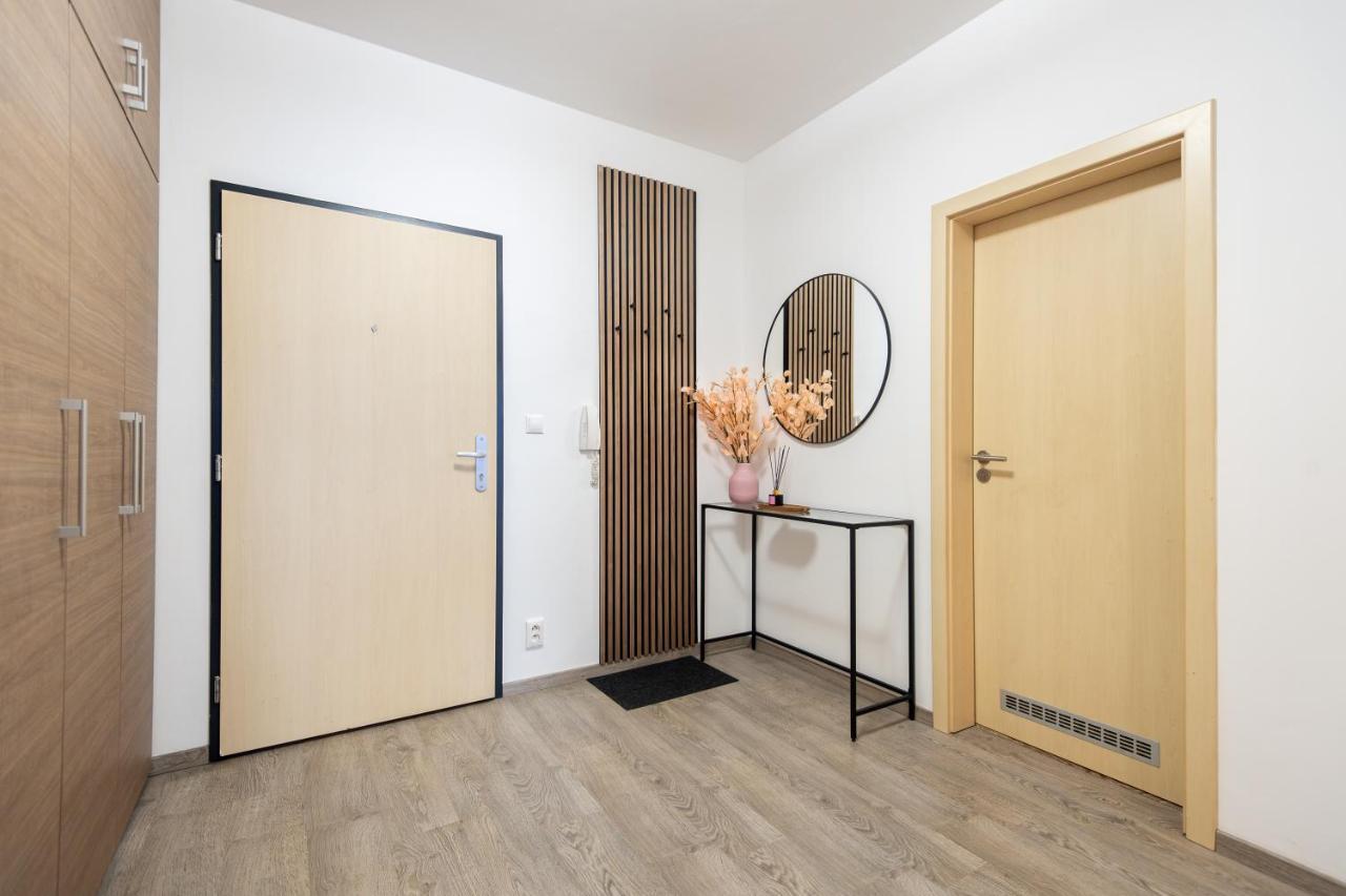 Nova Karolina Apartment Острава Екстериор снимка