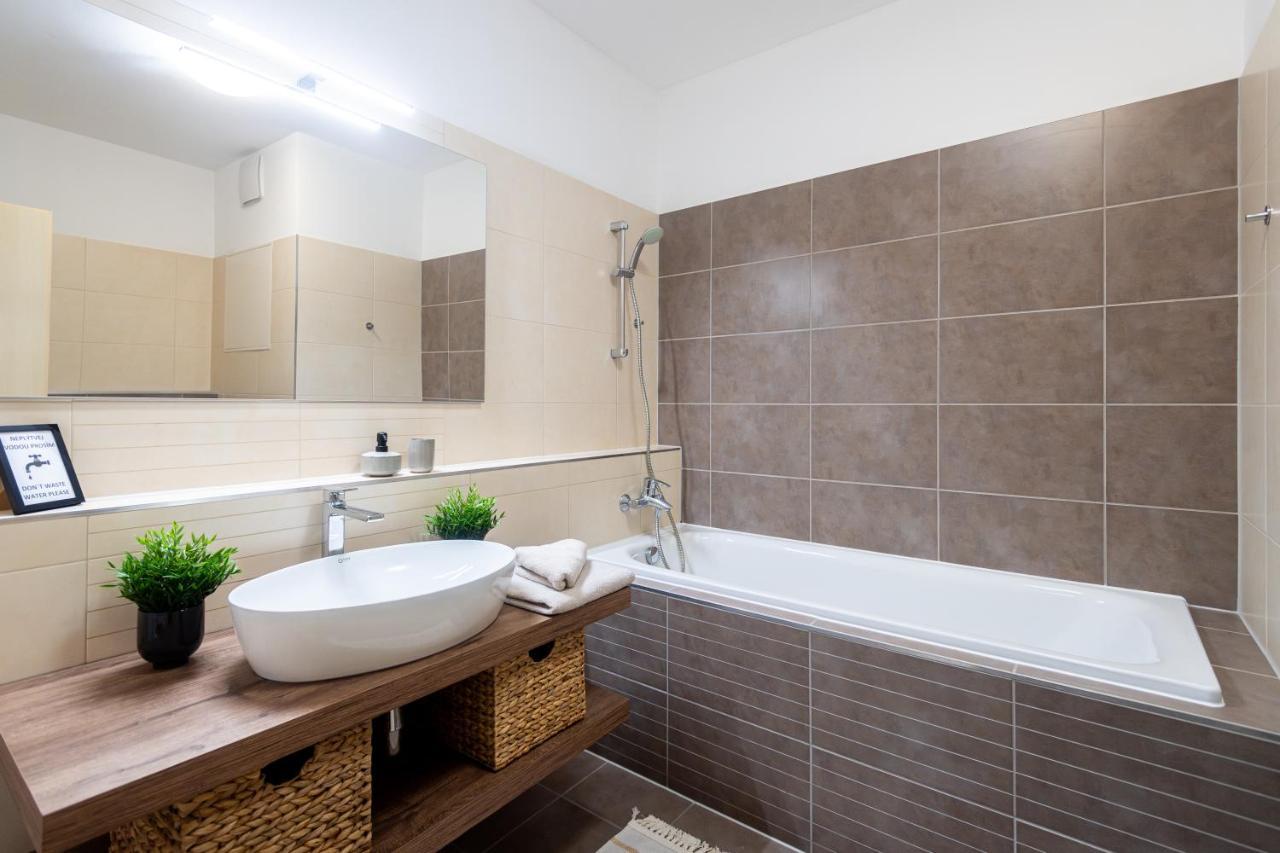 Nova Karolina Apartment Острава Екстериор снимка