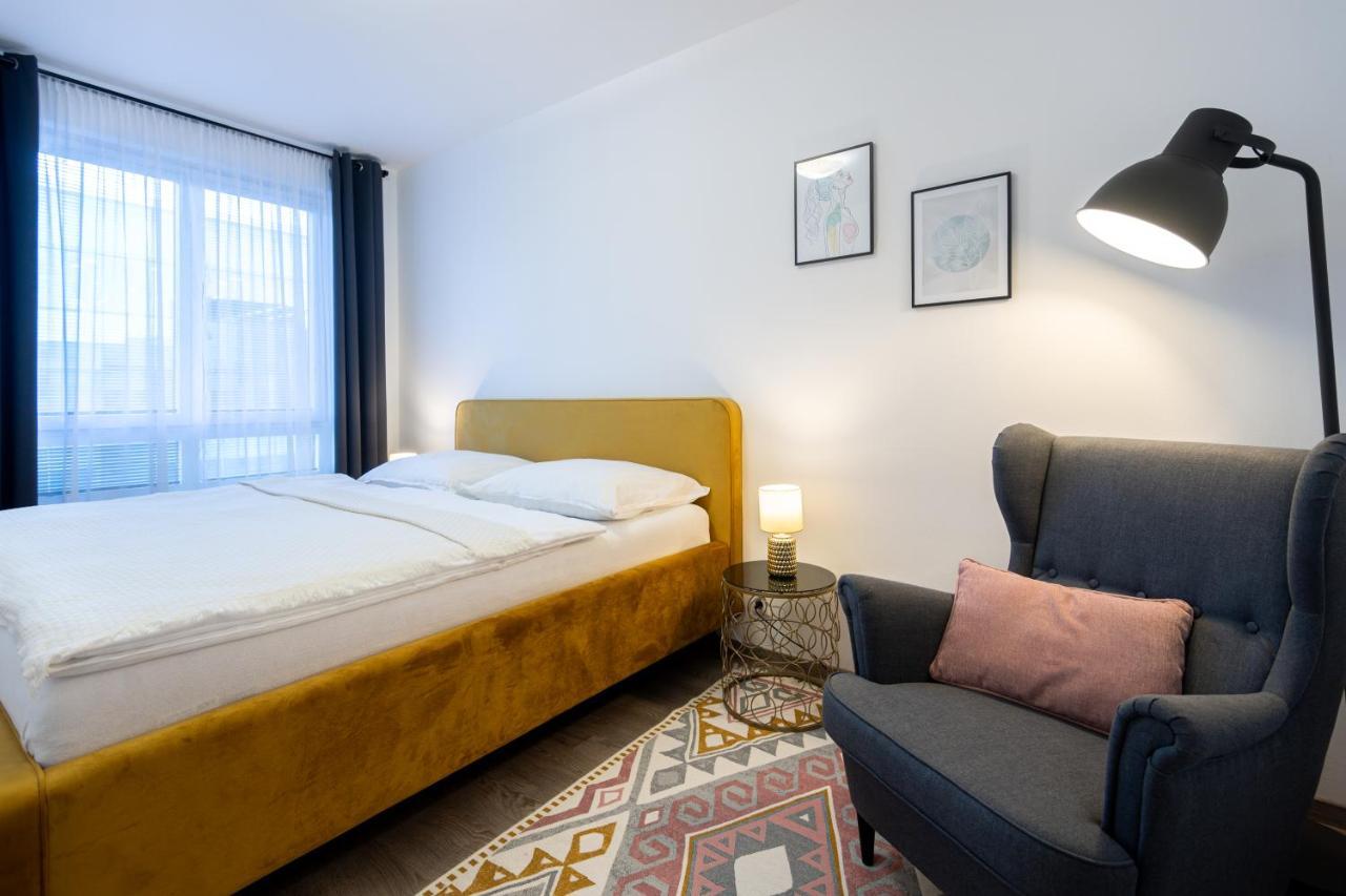 Nova Karolina Apartment Острава Екстериор снимка