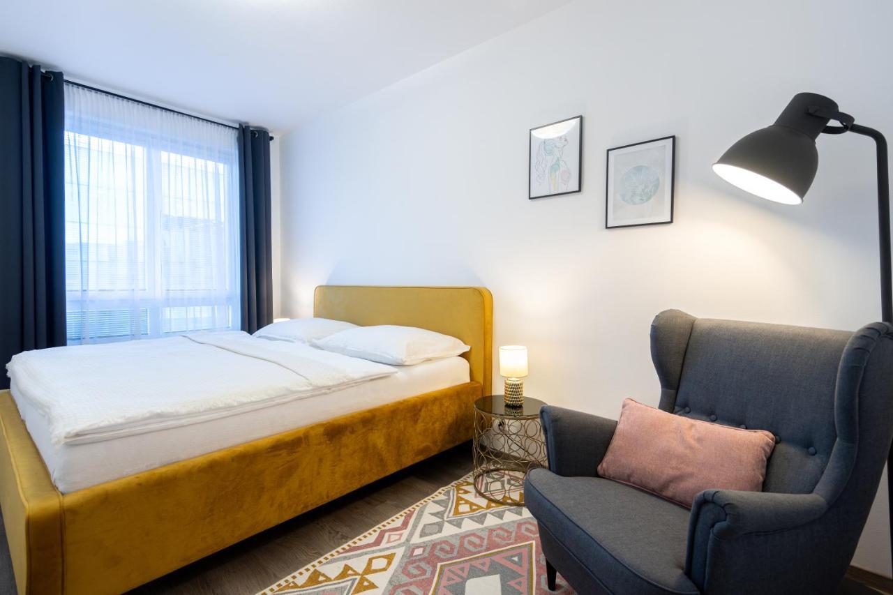 Nova Karolina Apartment Острава Екстериор снимка