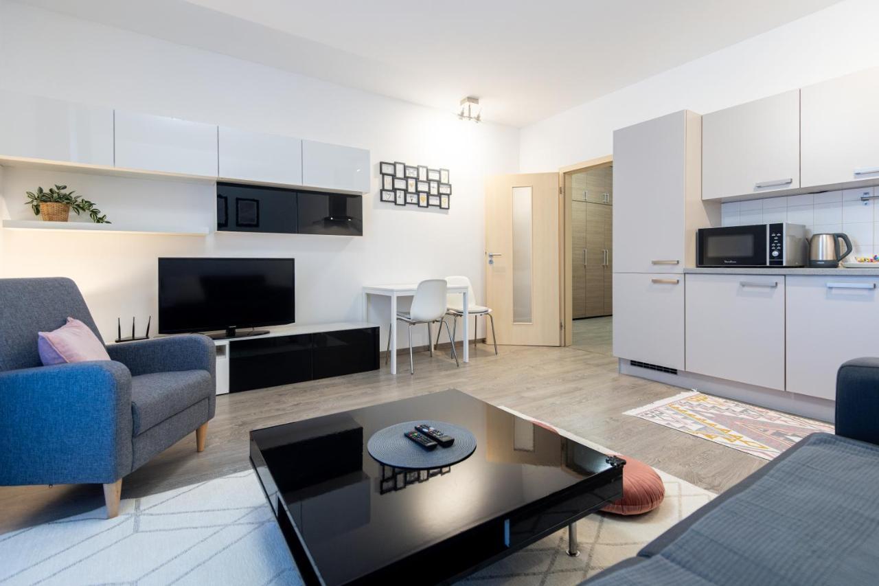 Nova Karolina Apartment Острава Екстериор снимка